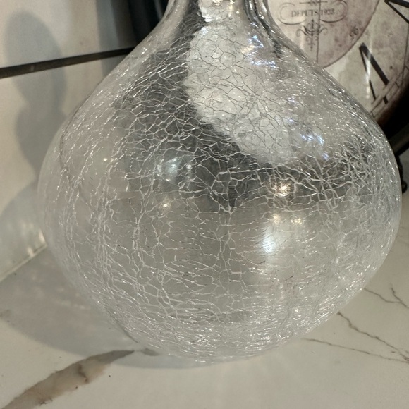 Crackled clear glass round globe decanter with crystal  closure stopper - Picture 2 of 7